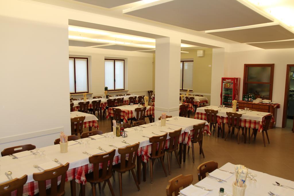 קסטלנואובו דל גארדה Albergo Al Sole מראה חיצוני תמונה