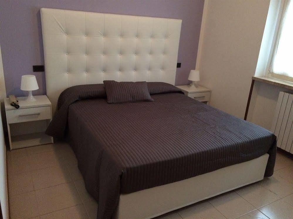 קסטלנואובו דל גארדה Albergo Al Sole מראה חיצוני תמונה